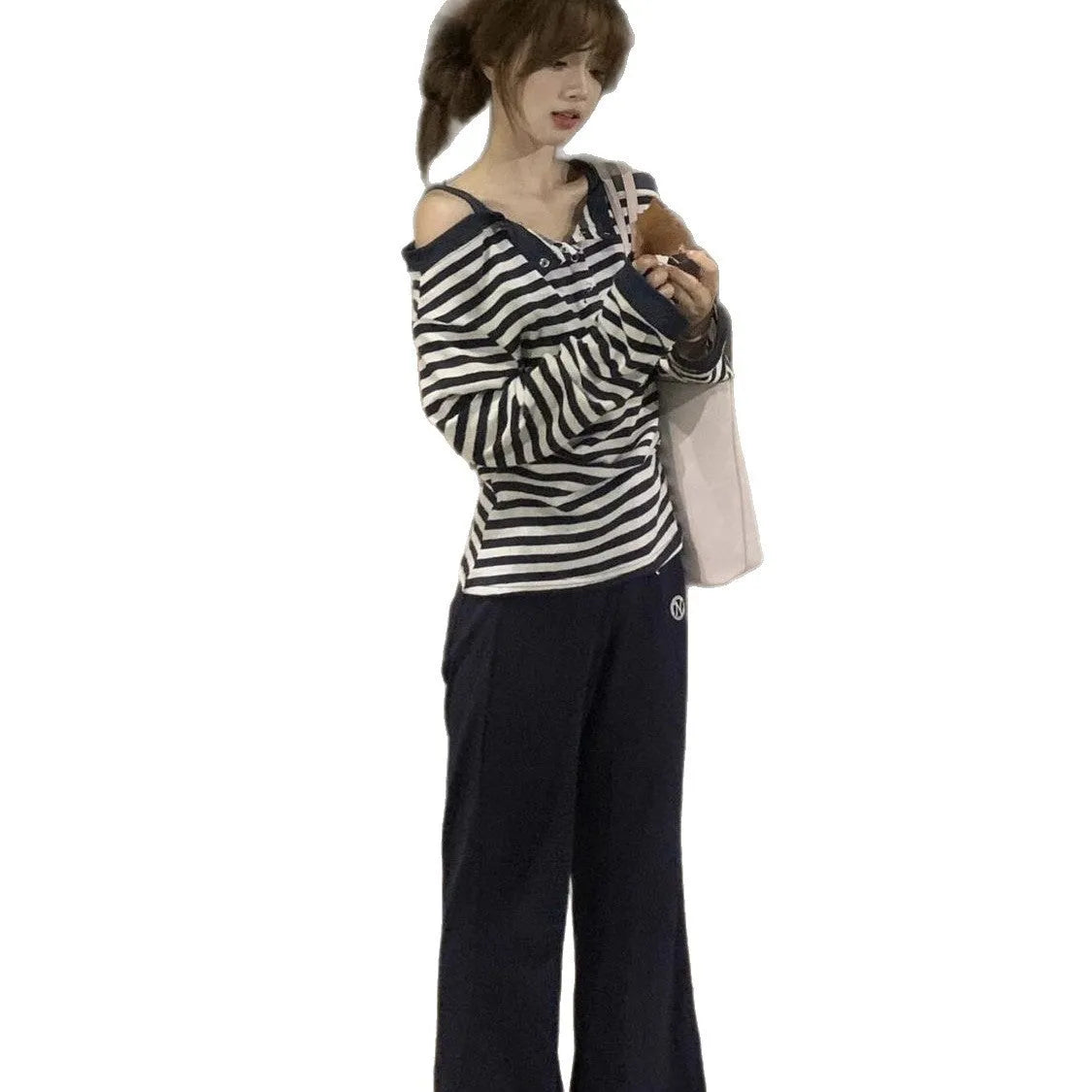 Dark blue Korean-style oversized women's t-shirt with embroidery details and long sleeves