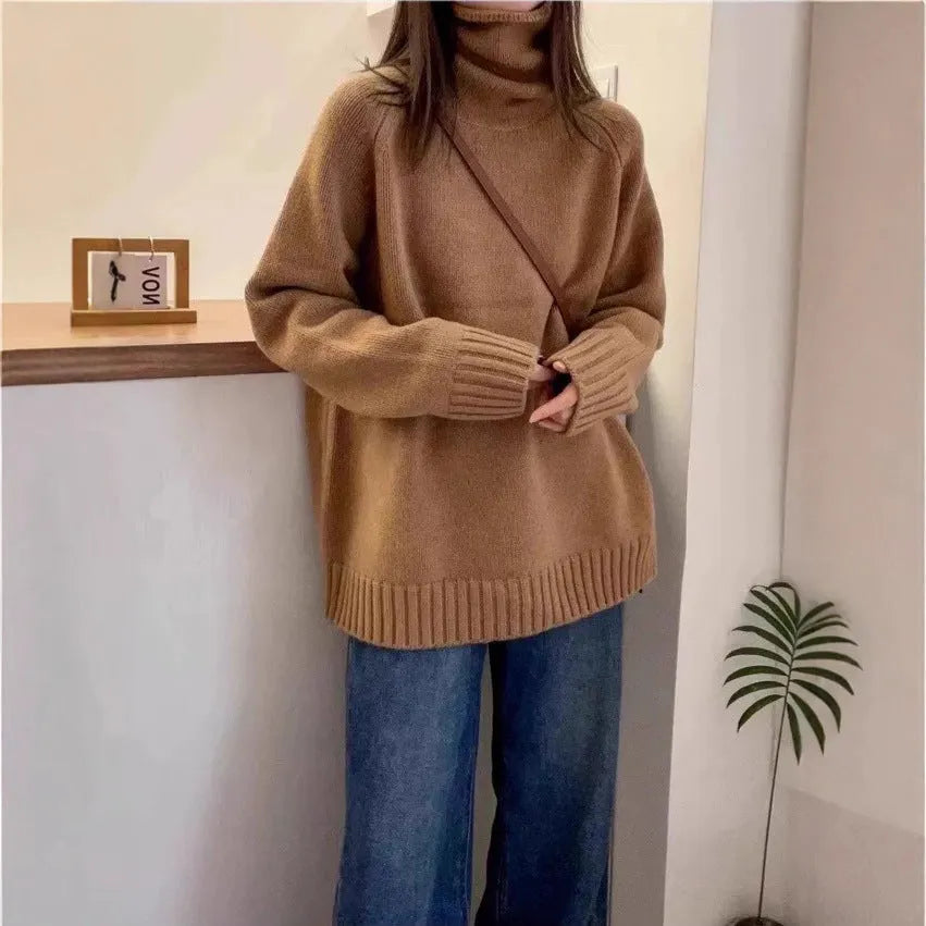 Women's thick turtleneck sweater with curling pile collar in loose fit