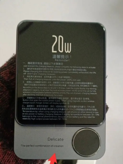 MagSafe magnetic wireless power bank attached to iPhone 14 Pro showing Cangling green colour option