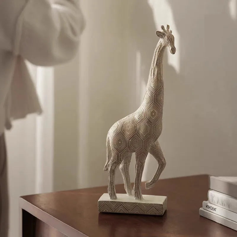 Wood colour European style giraffe statue ornament made of synthetic resin for shelf display.