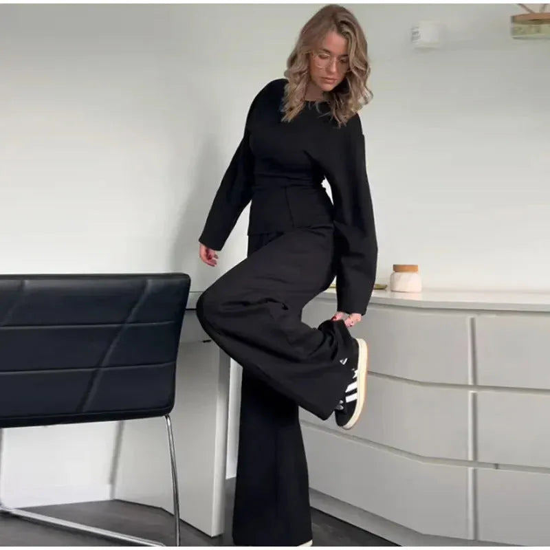 Women's polar fleece two-piece suit set with long sleeve pleated top and wide leg trousers