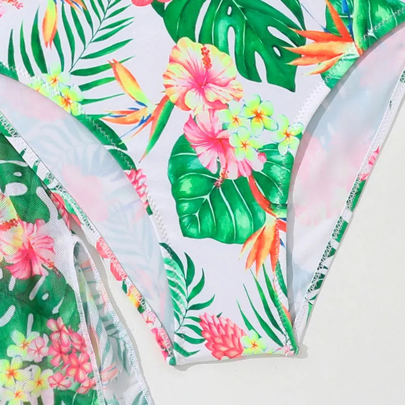 Girls' floral pattern two-piece swimsuit with overclothes in Korean style