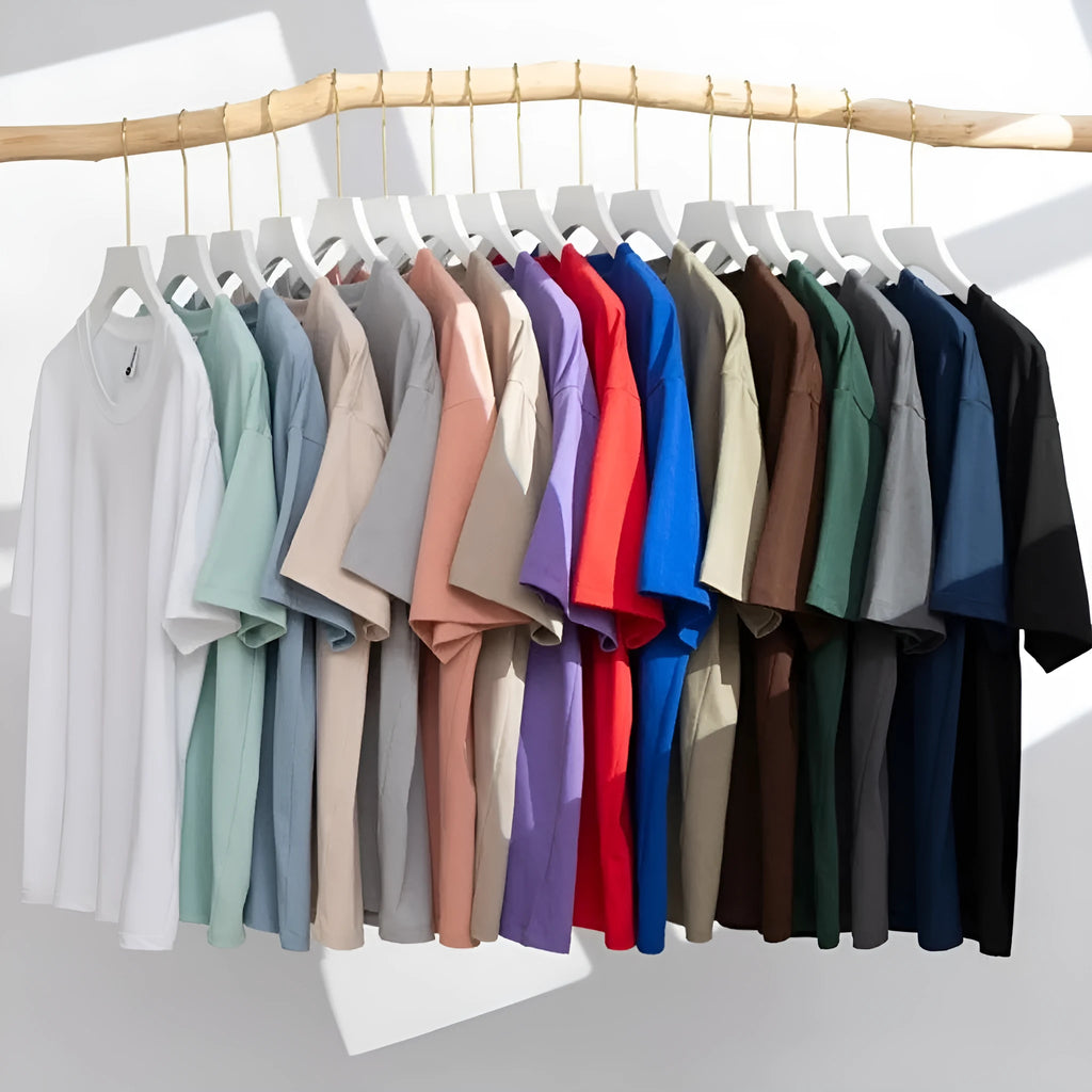 Cotton short sleeve T-shirt in solid colour with loose fit for men and women casual wear