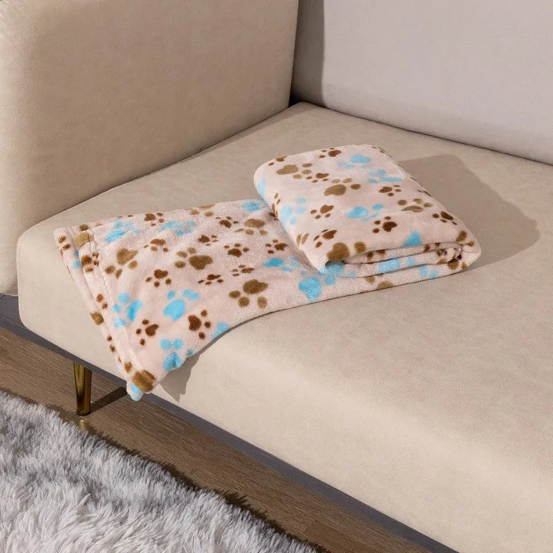 Blue Dog cartoon pattern double-sided flannel pet blanket shown in 100x120cm size
