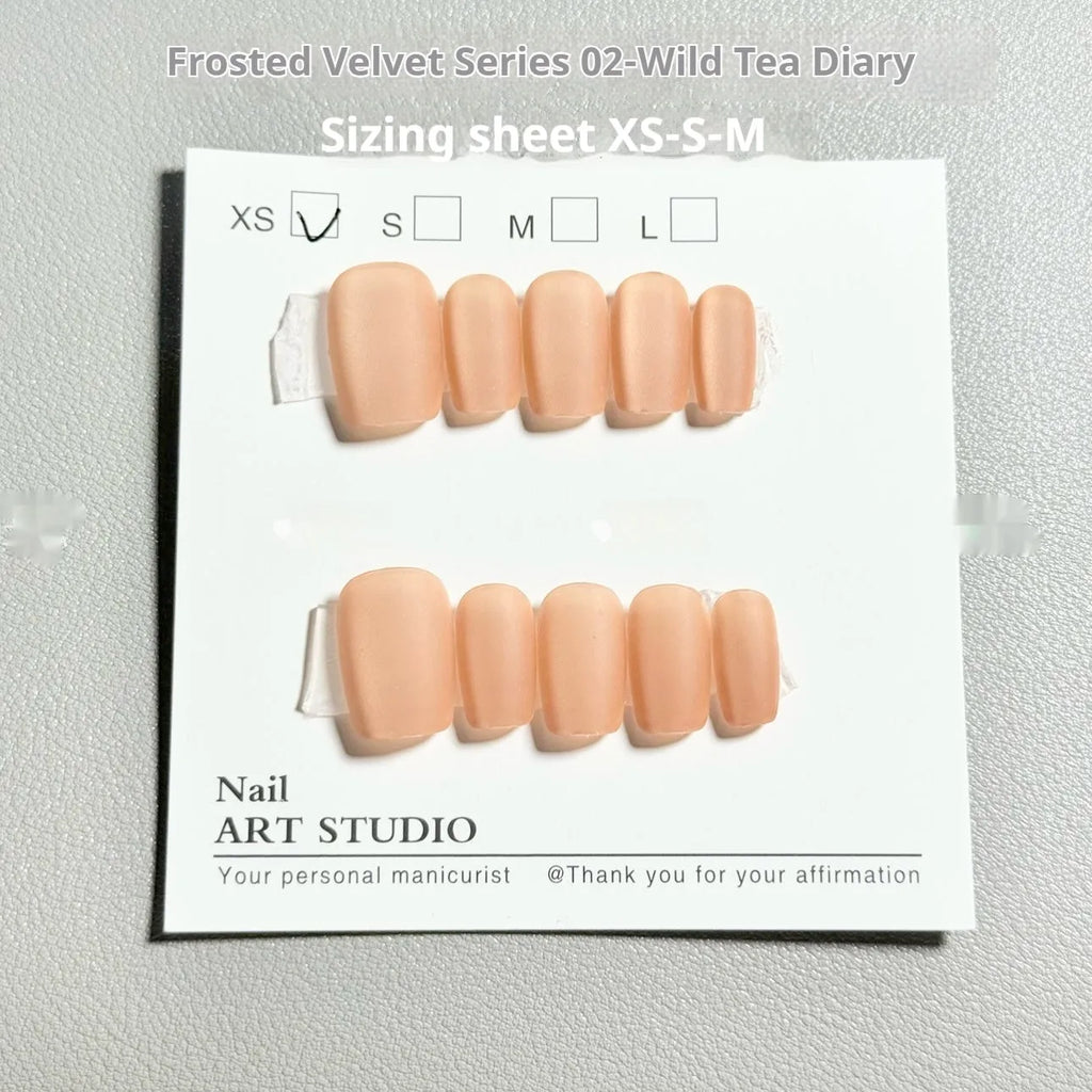 Frosted velvet Cat's Eye artificial nails with Aurora effect in short ladder XS, S, M sizes