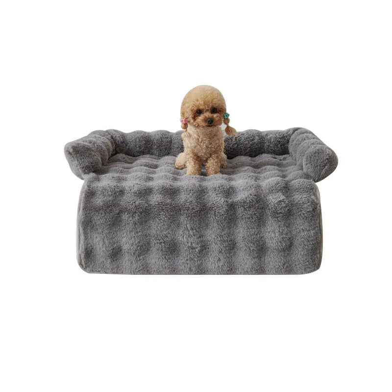 Thick thermal non-slip dog mat in plush material, 75x75cm, beige colour option on floor