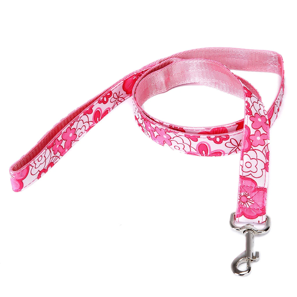 Black Christmas plaid stripe pet traction rope measuring 120cm with imitation nylon construction