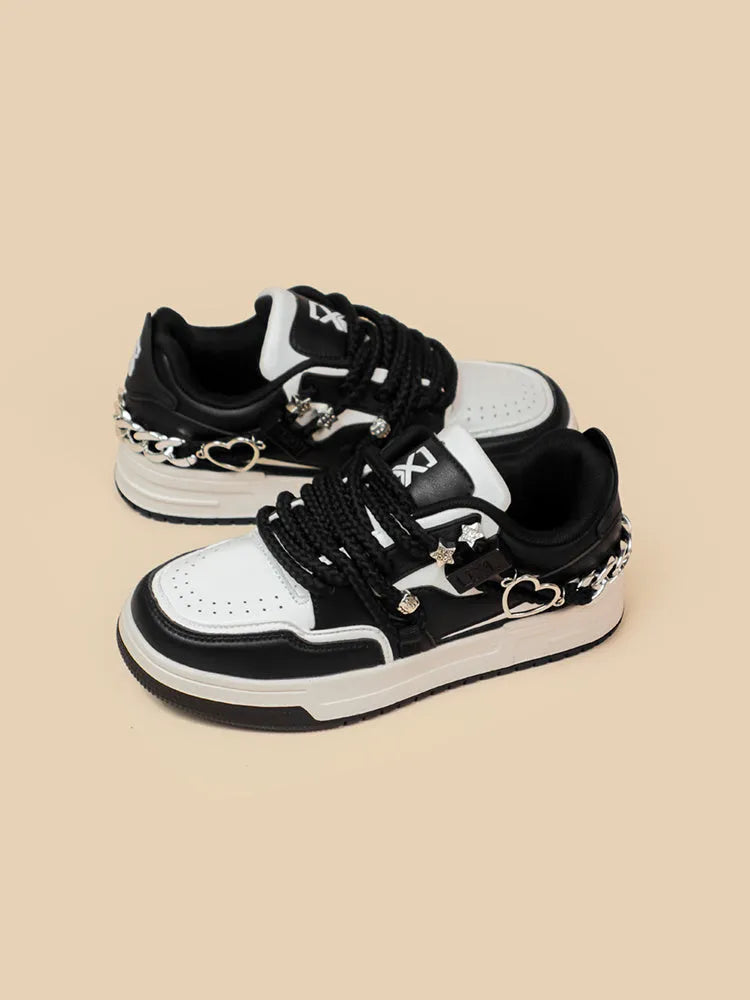 Women's black lace-up platform sneakers with microfiber upper and rubber sole