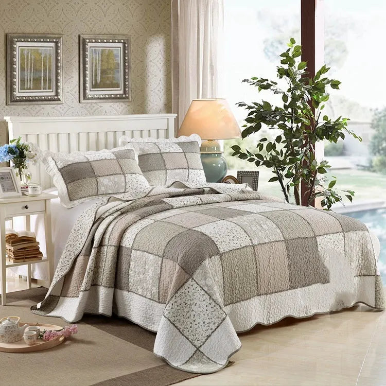 Pure cotton quilted bedding three-piece set with bed cover and two pillowcases in Korean bedspread style