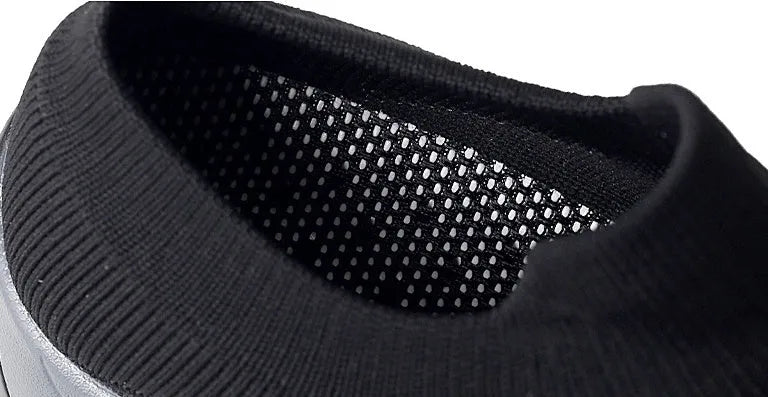 Dancing soft bottom flying woven rocking shoes in black camouflage, low-top front strap style