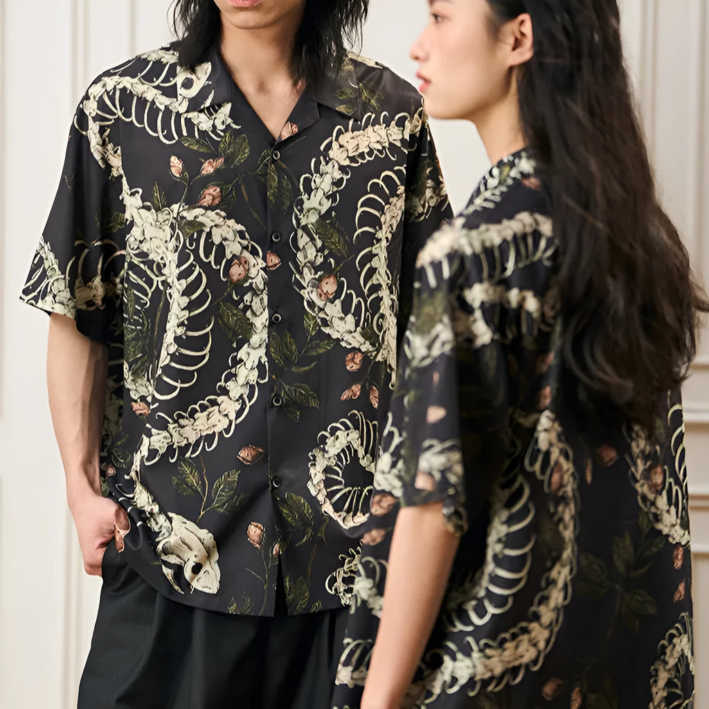Short sleeve Cuban collar shirt with snake bone and floral printed pattern in loose cardigan style.