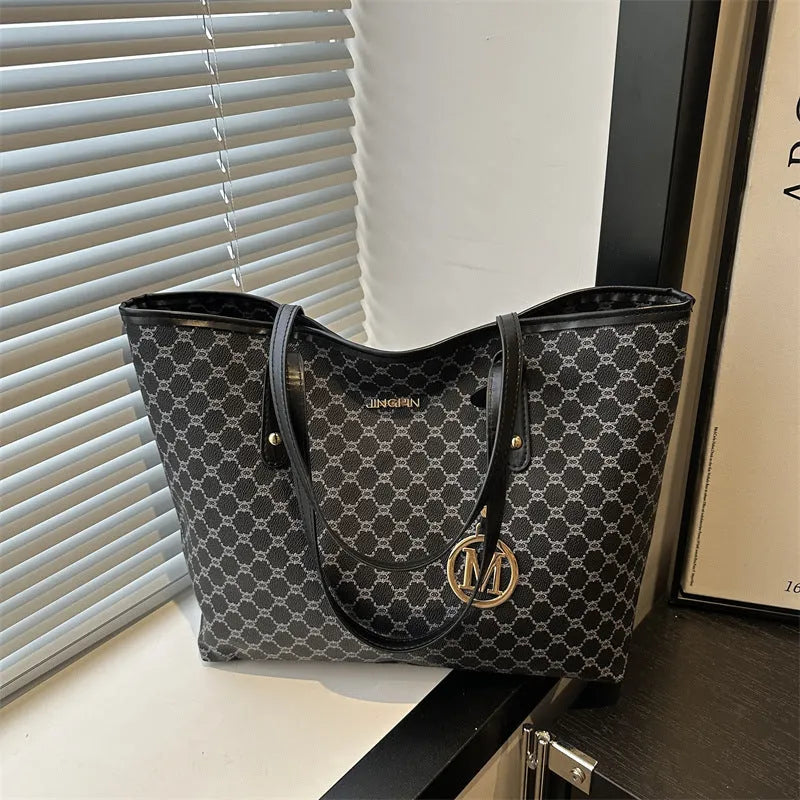 Women's 42cm width PU leather shoulder bag in black, grey, white or brown with street style