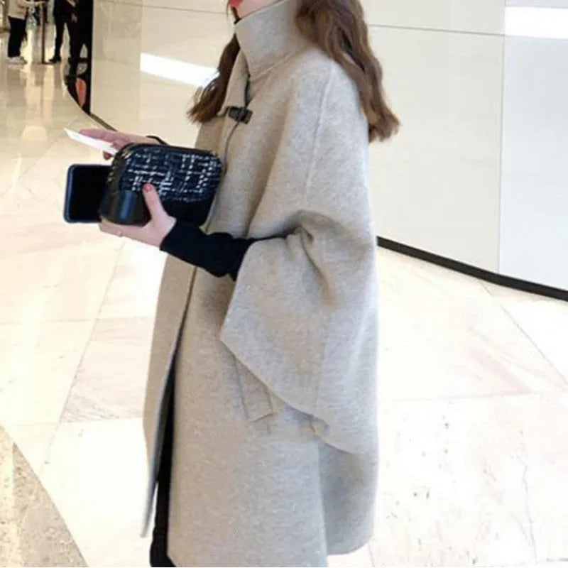 Women's oatmeal-coloured Japanese coat with Korean-style flight sleeves and a lengthened 100cm fit.