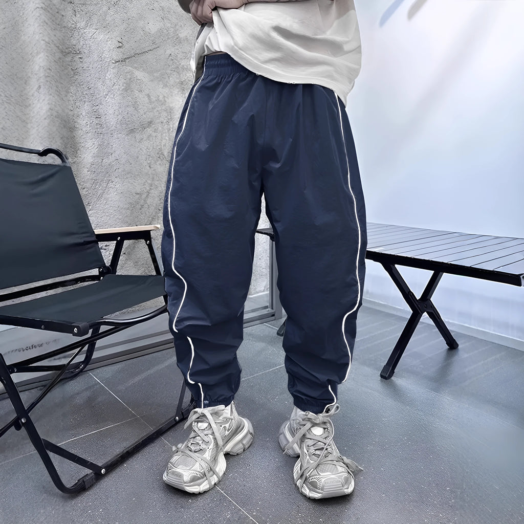 Lightweight breathable loose casual pants for men in black polyester summer trousers