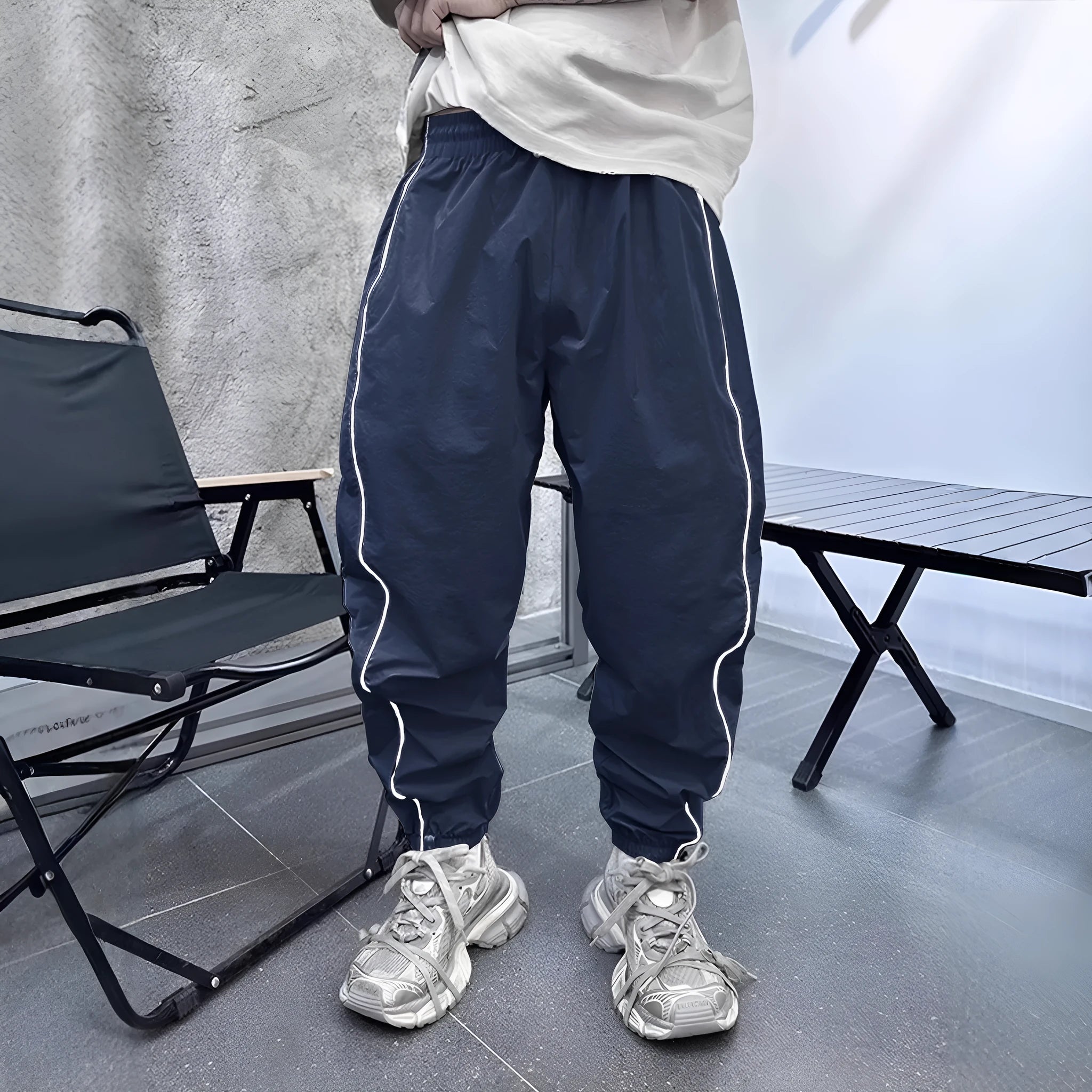 Lightweight breathable loose casual pants for men in black polyester summer trousers