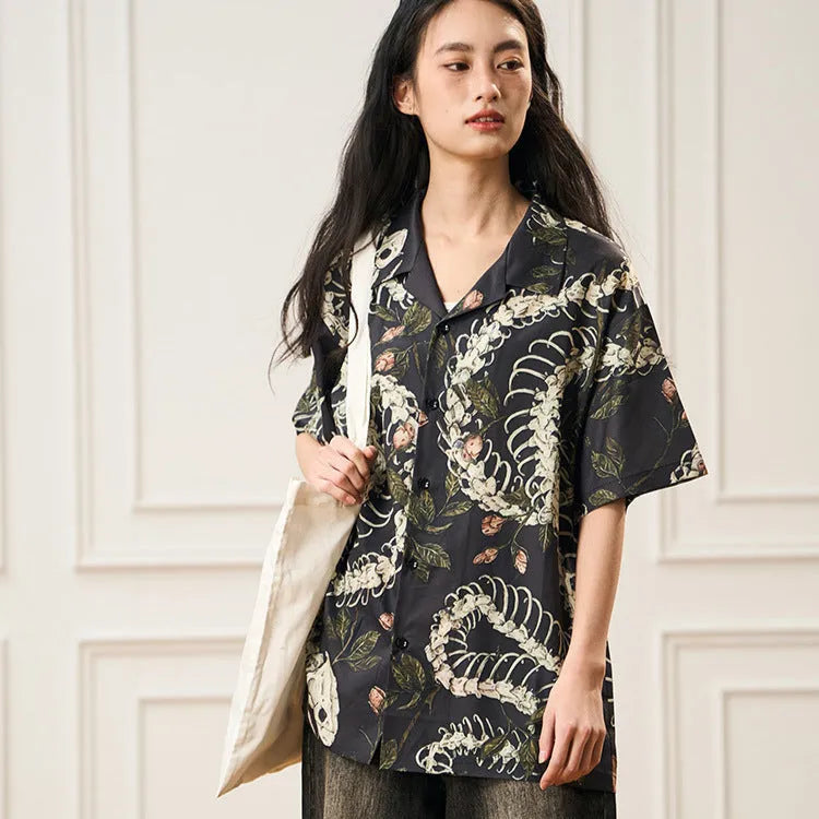 Short sleeve Cuban collar shirt with snake bone and floral printed pattern in loose cardigan style.