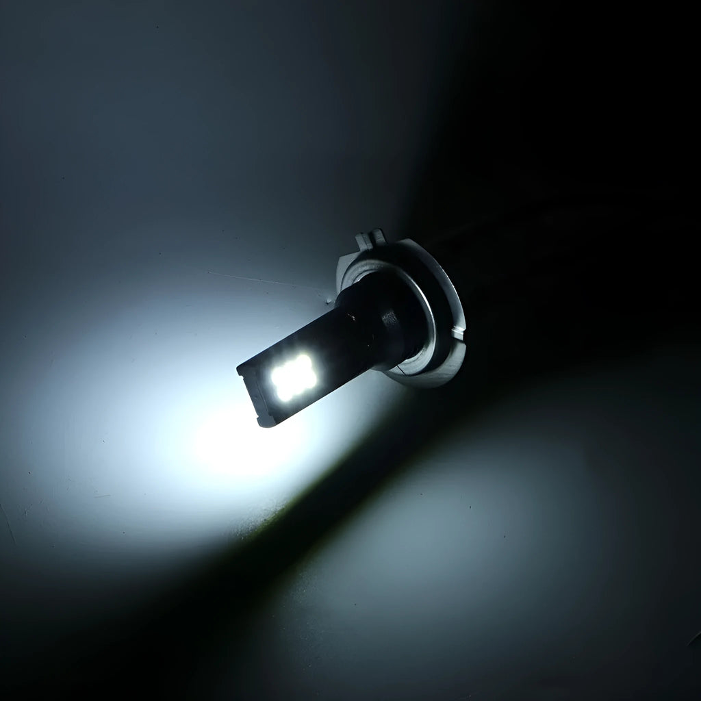 H7 socket 110W LED car fog light with aluminium body and 12 SMD beads.