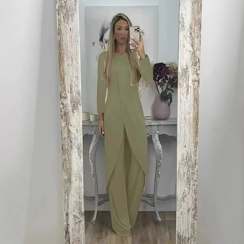 Casual two-piece clothing set with long sleeves and loose fit in black colour showing front view