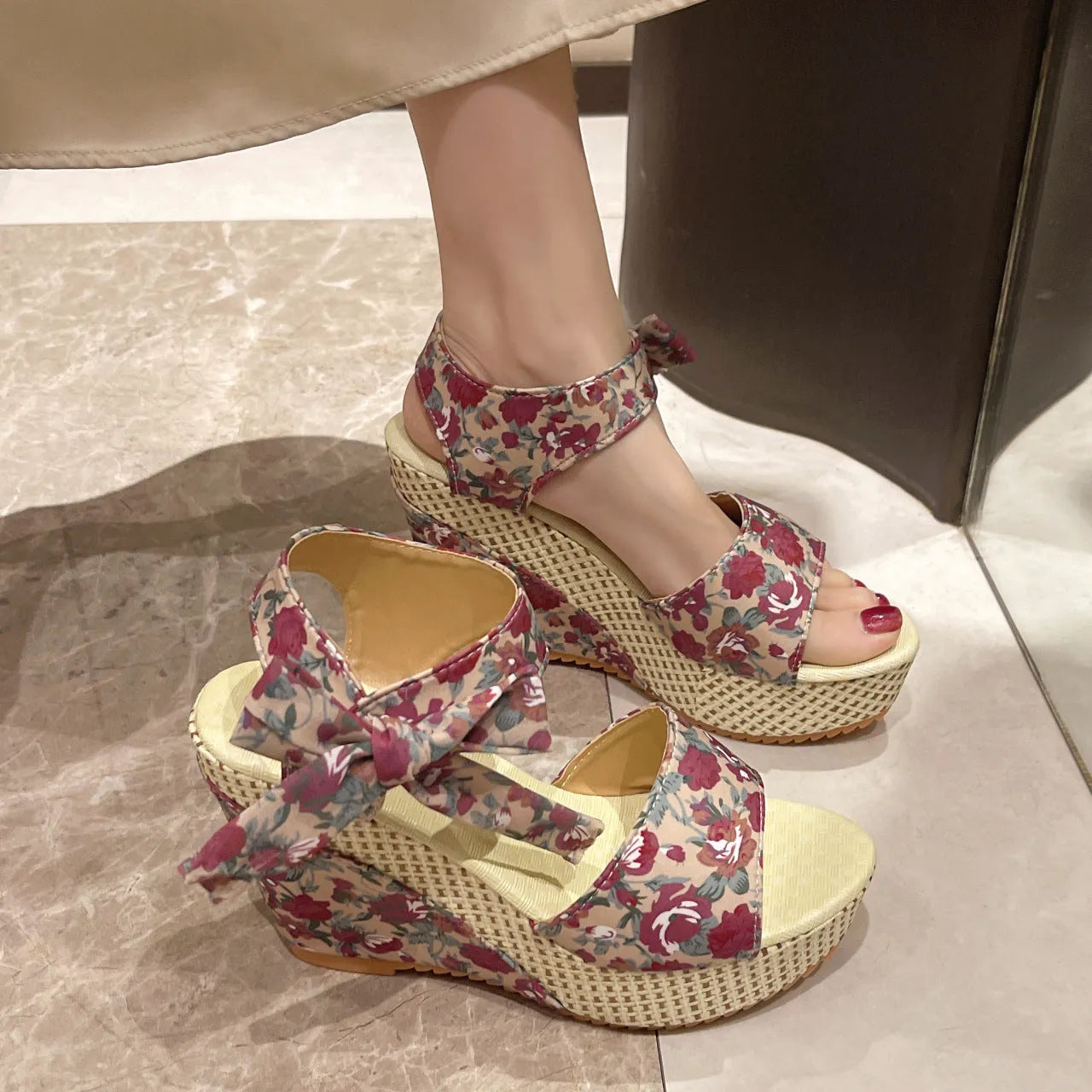 Women's wedge sandals with floral pattern cloth upper and adjustable ankle strap