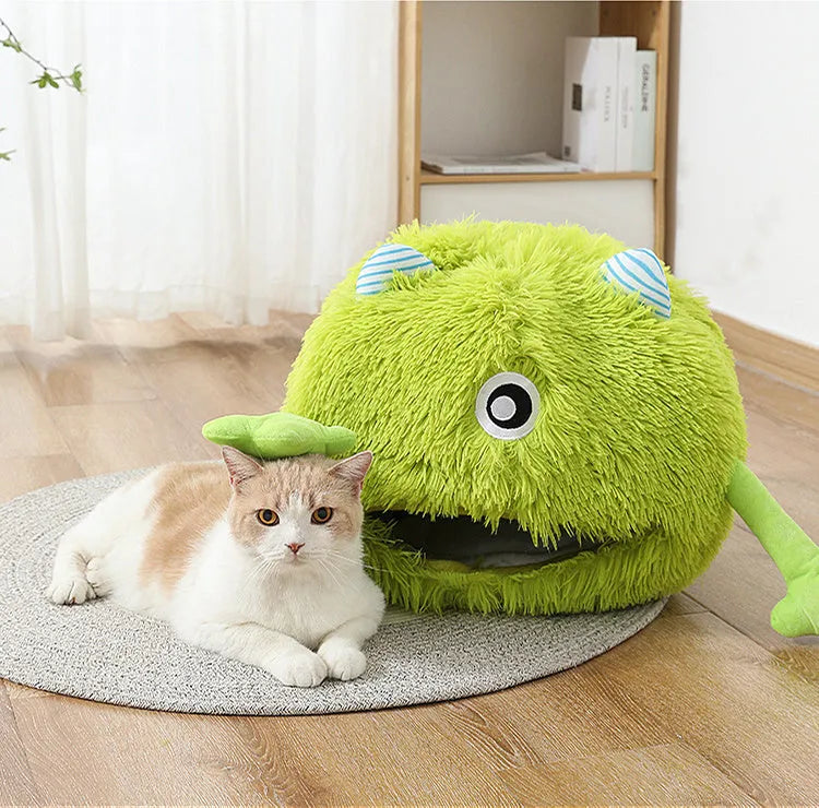 Fluffy round cat bed with non-slip base in three sizes for indoor cats and small dogs