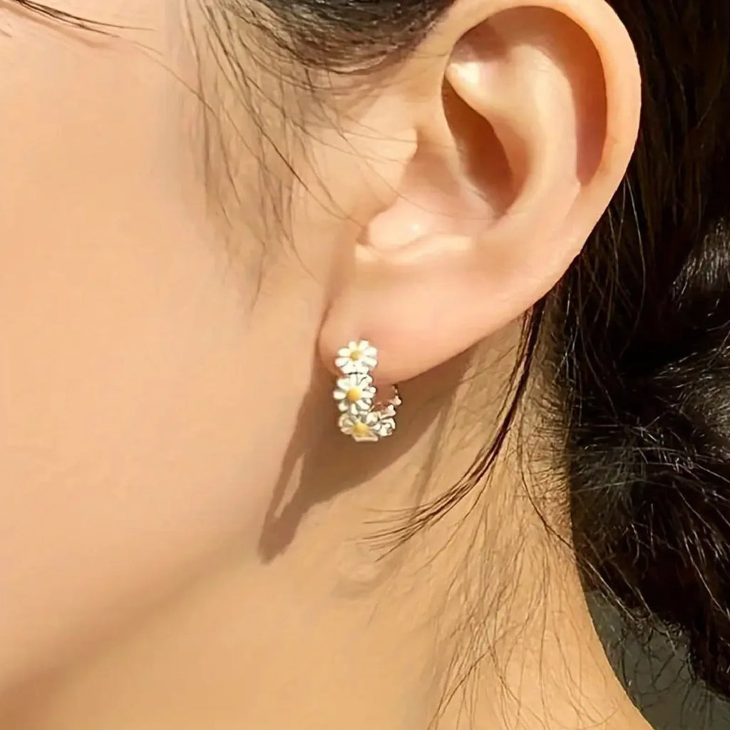 White electroplated daisy flower ring earrings set with gem inlay on copper base