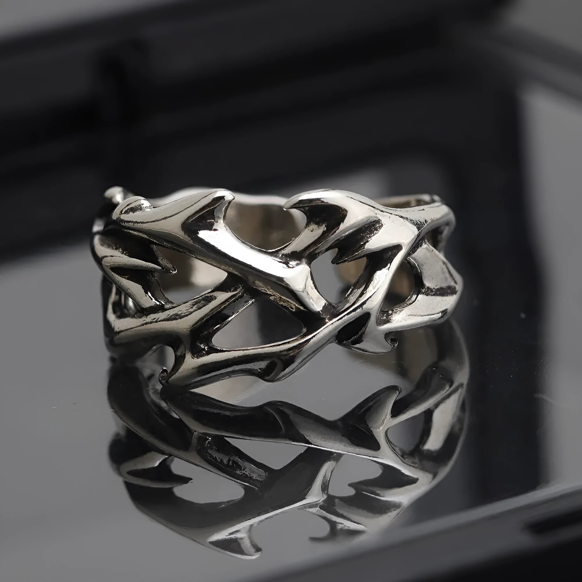 Adjustable copper men's ring with thorn flower design in geometric shape