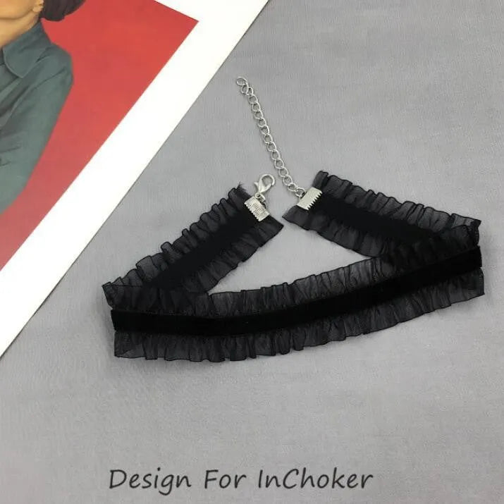 Electroplated alloy flower necklace with ruffled clavicle design on snake bone chain