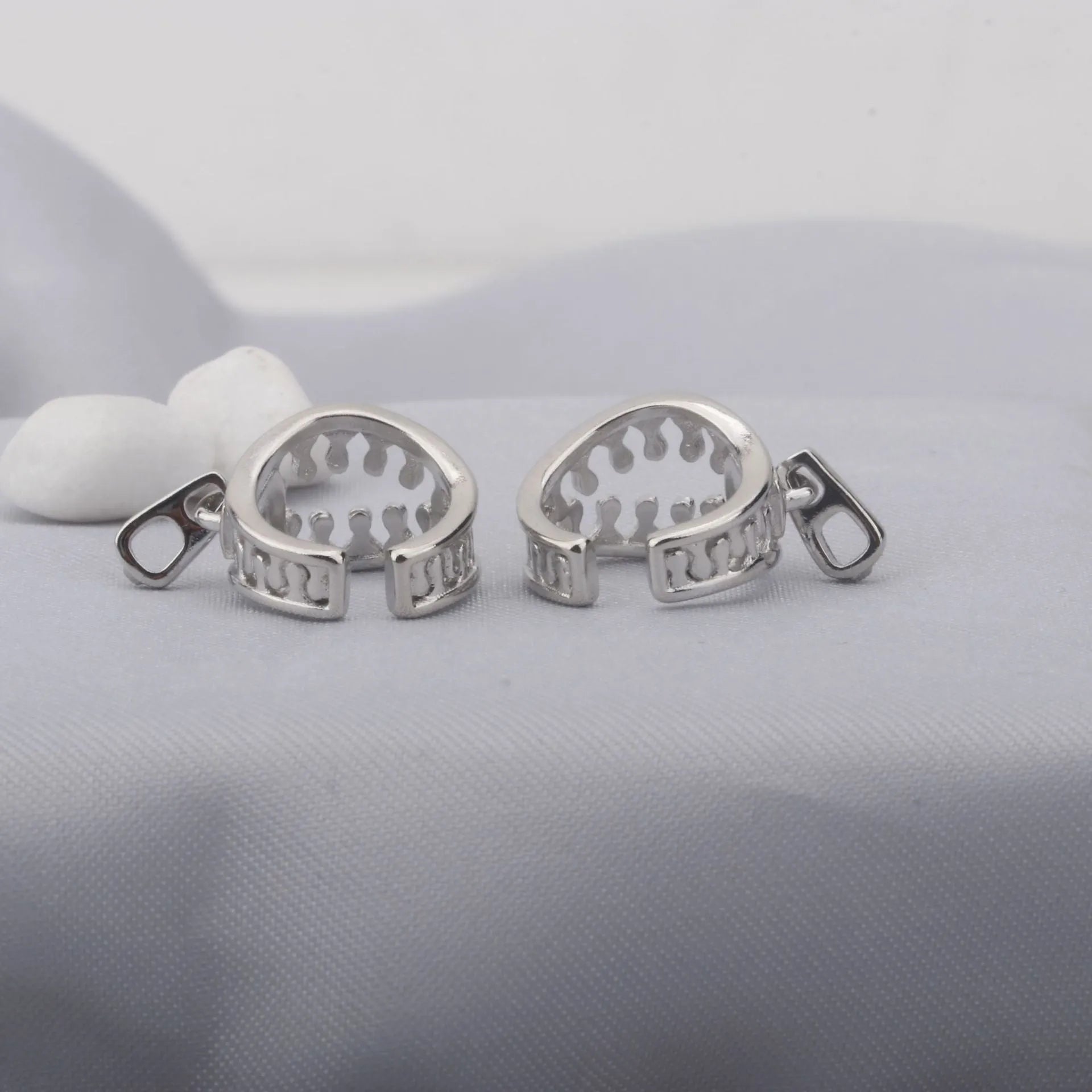 Copper geometry ear clip earrings with simple line design in ES862 colour