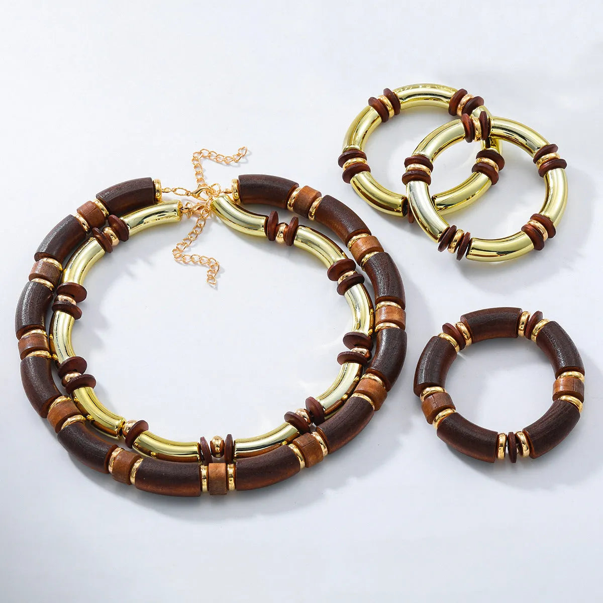 Women's alloy necklace and bracelet set with round pendants in European exaggerated style