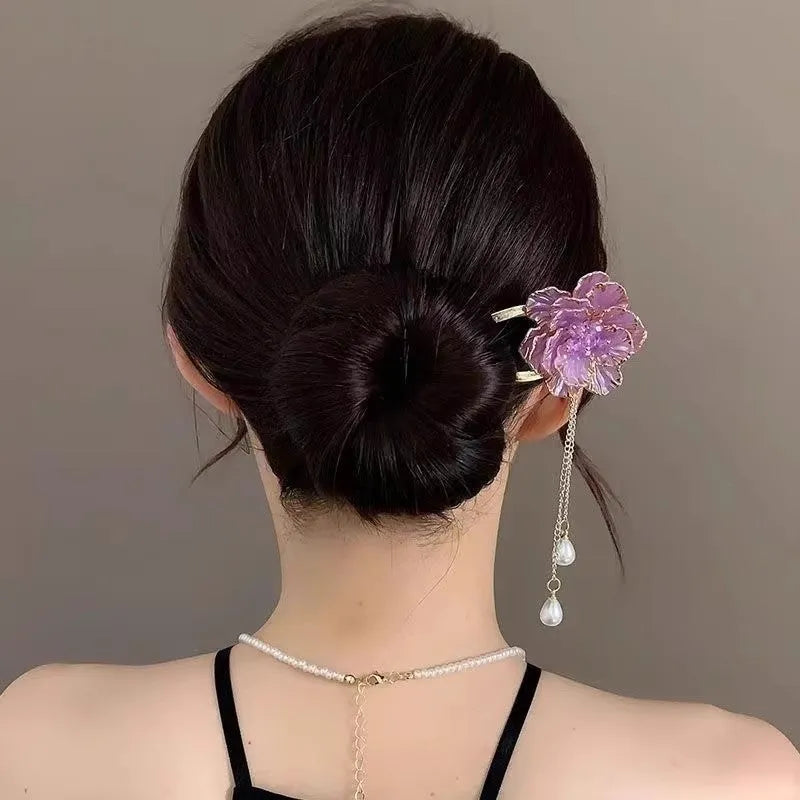 Purple and white peony flower tassel U-shaped alloy hairpin on display