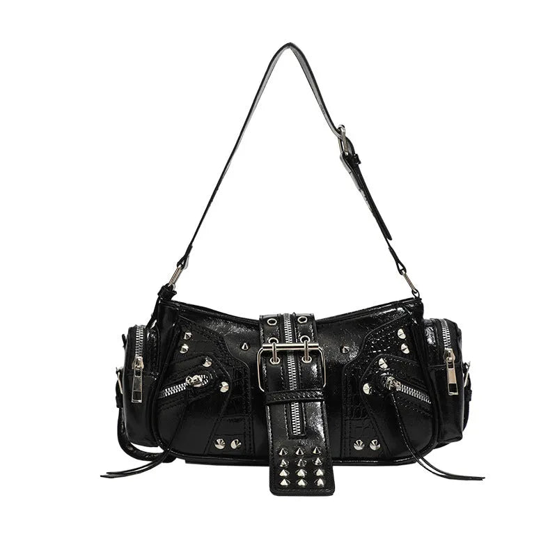 Black retro dumpling-shaped women's shoulder bag with oil wax leather finish and three-dimensional pockets.