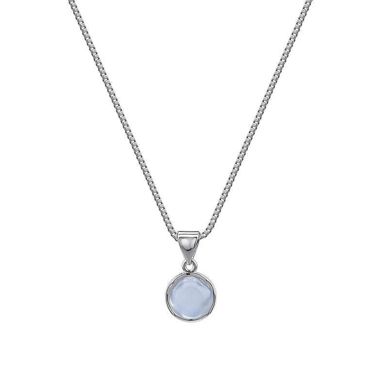 Women's Korean-style oval pendant necklace with artificial crystal and eight-point star design on adjustable box chain