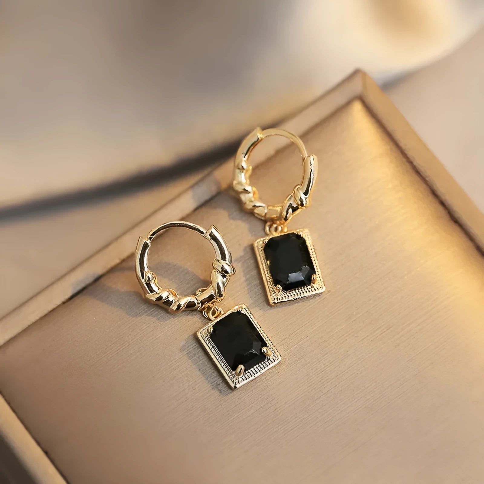 Geometric quadrilateral black zircon copper earrings with French court retro styling