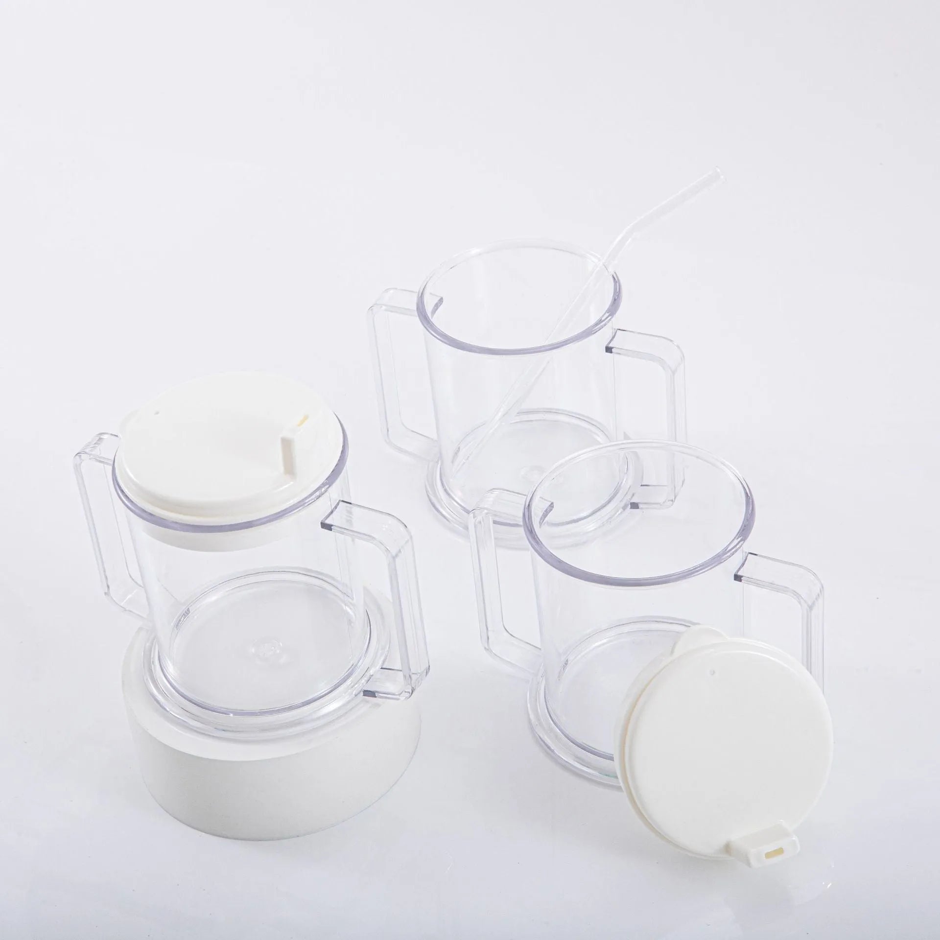 Transparent spill-proof drinking cup with 400ml capacity and modern simple design