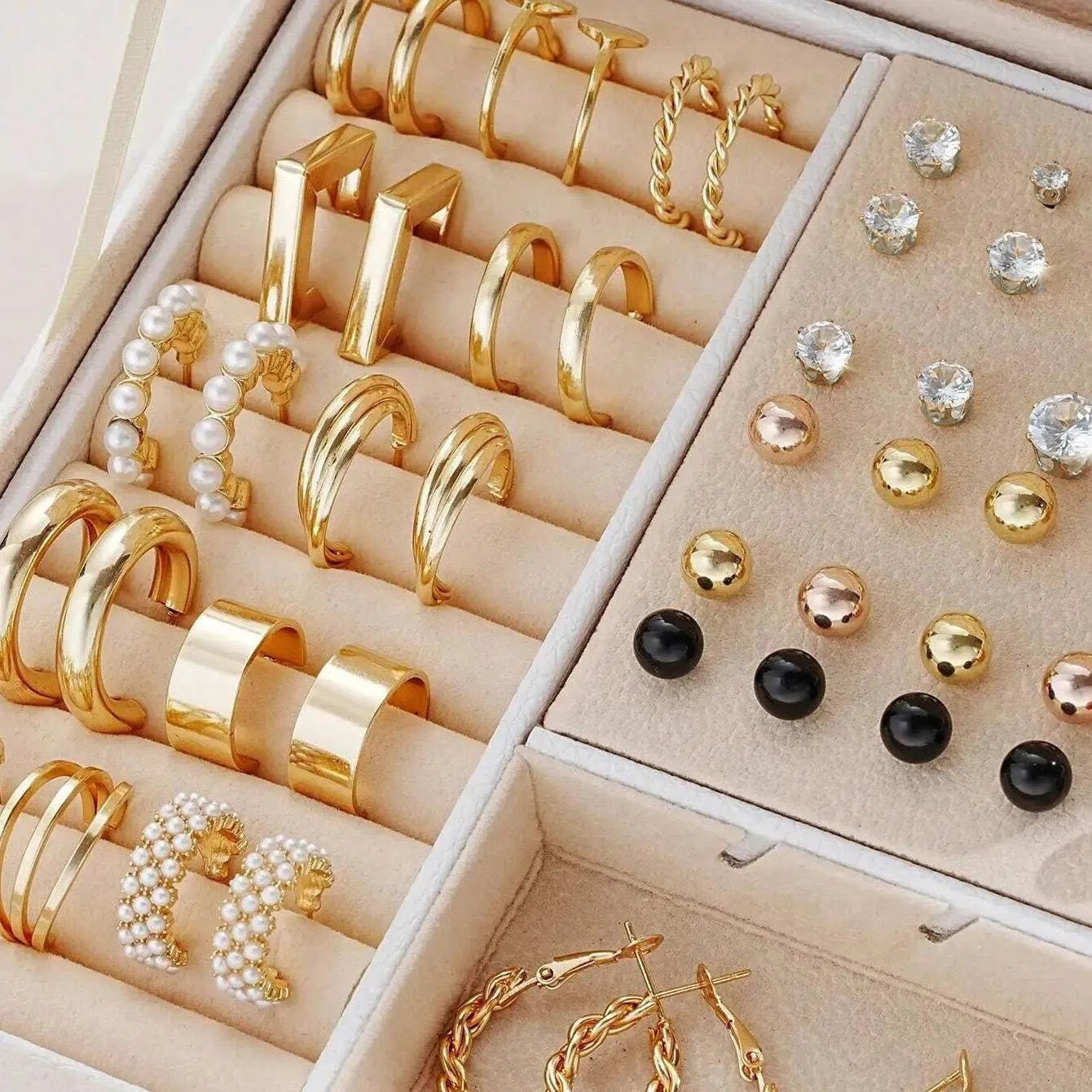 108 geometric alloy earrings with round pearl elements in gold and yellow electroplated finishes for women