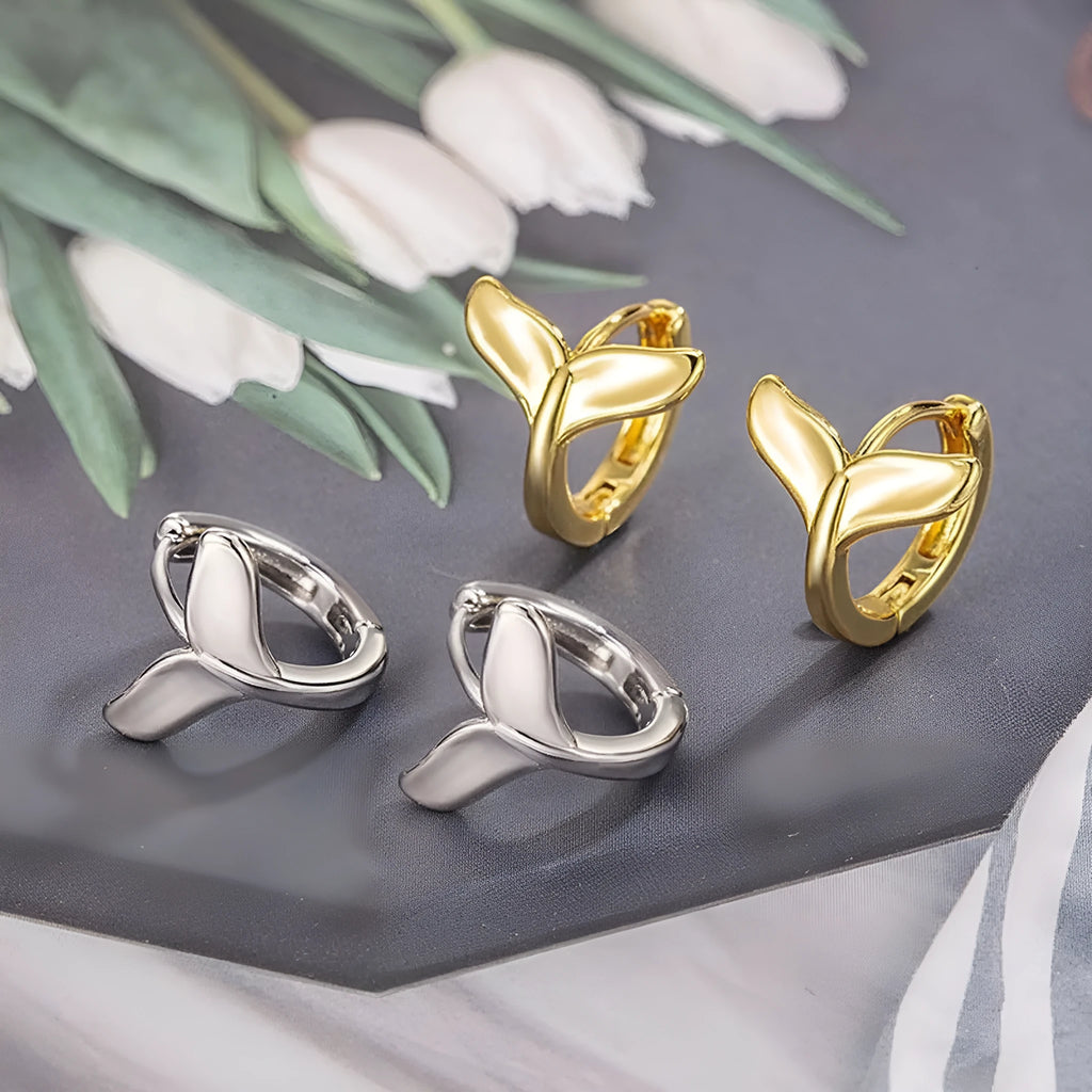 Women's fishtail design copper earrings with electroplated finish in white gold or yellow gold colour