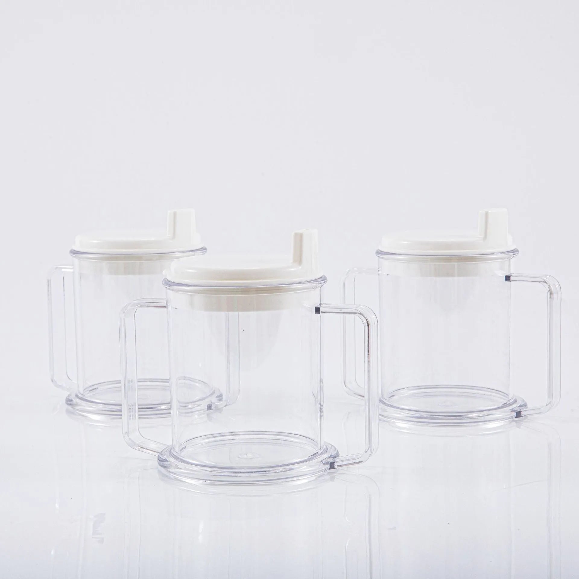Transparent spill-proof drinking cup with 400ml capacity and modern simple design