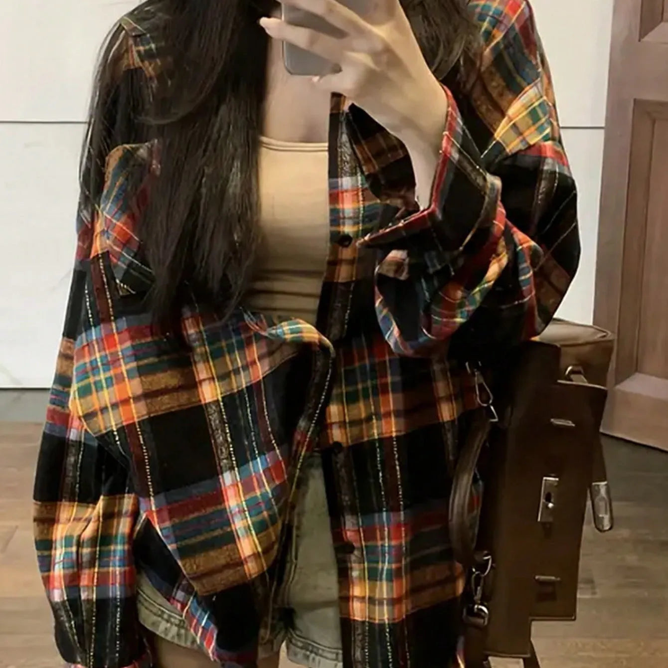 Women's loose fit plaid cotton shirt in retro pattern with long sleeves