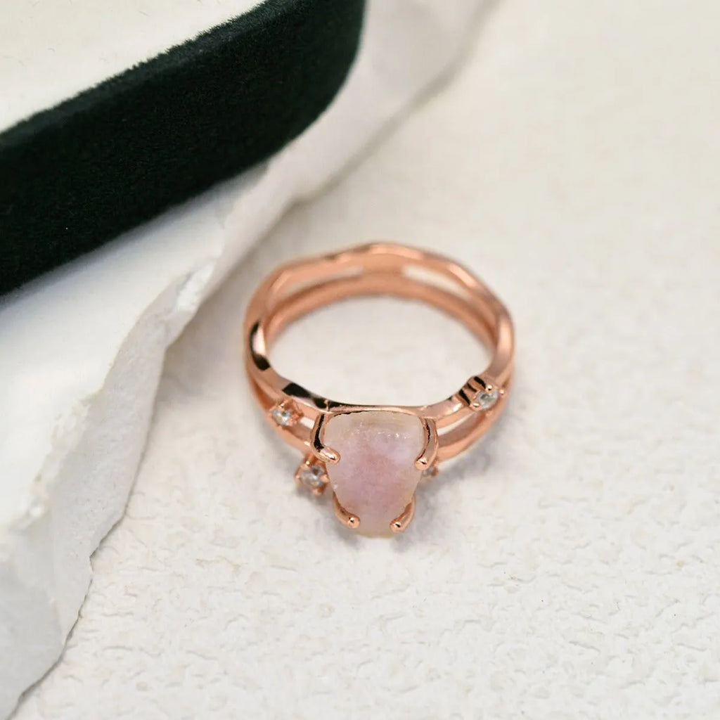 S925 sterling silver irregular triangle moonstone ring in rose gold, white gold, or yellow gold finish.