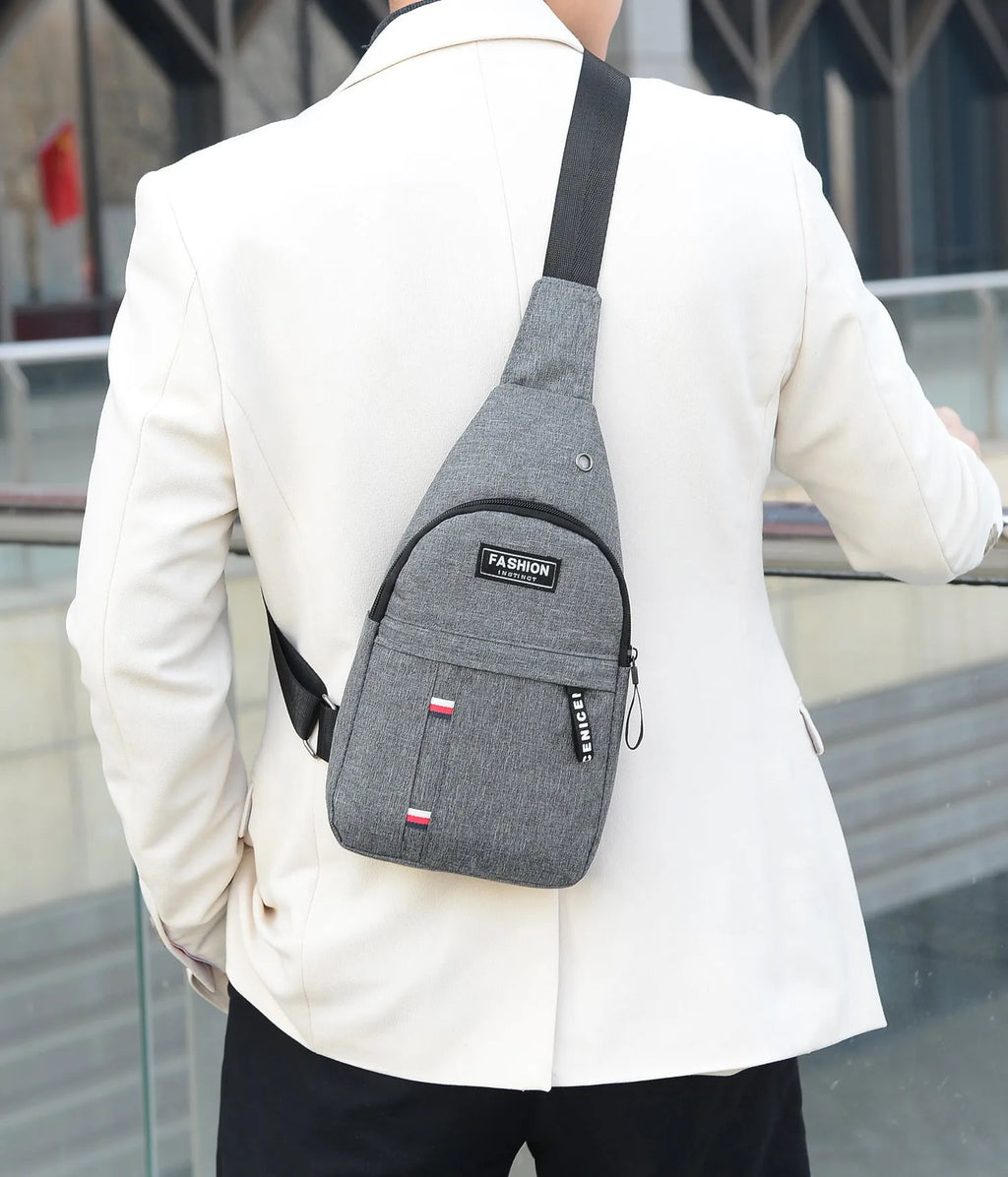 Outdoor mountaineering cycling shoulder messenger bag in Oxford cloth, dark blue, with single strap and letter motif