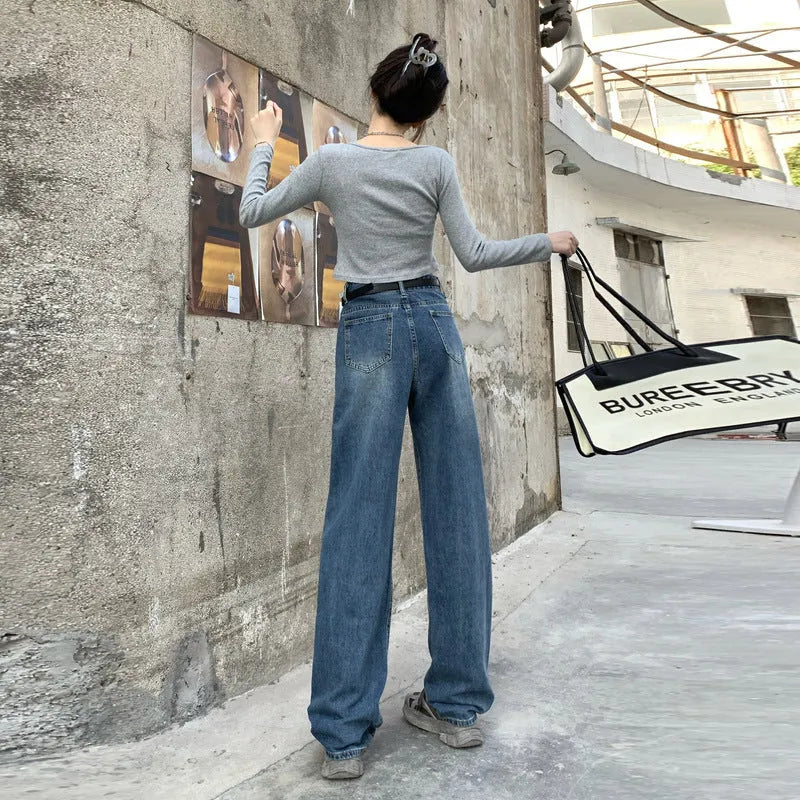 Women's straight-leg jeans in retro blue with high-waist design and trouser length