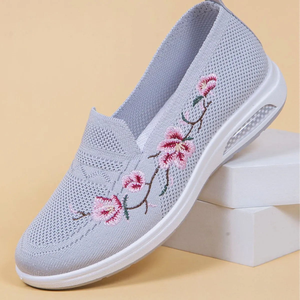Women's embroidered breathable cloth shoes with soft rubber sole, flat heel, and round toe in multiple colours