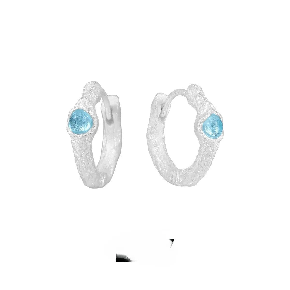 Burnt silver women's ear clip with geometry design and round elements in 925 sterling silver