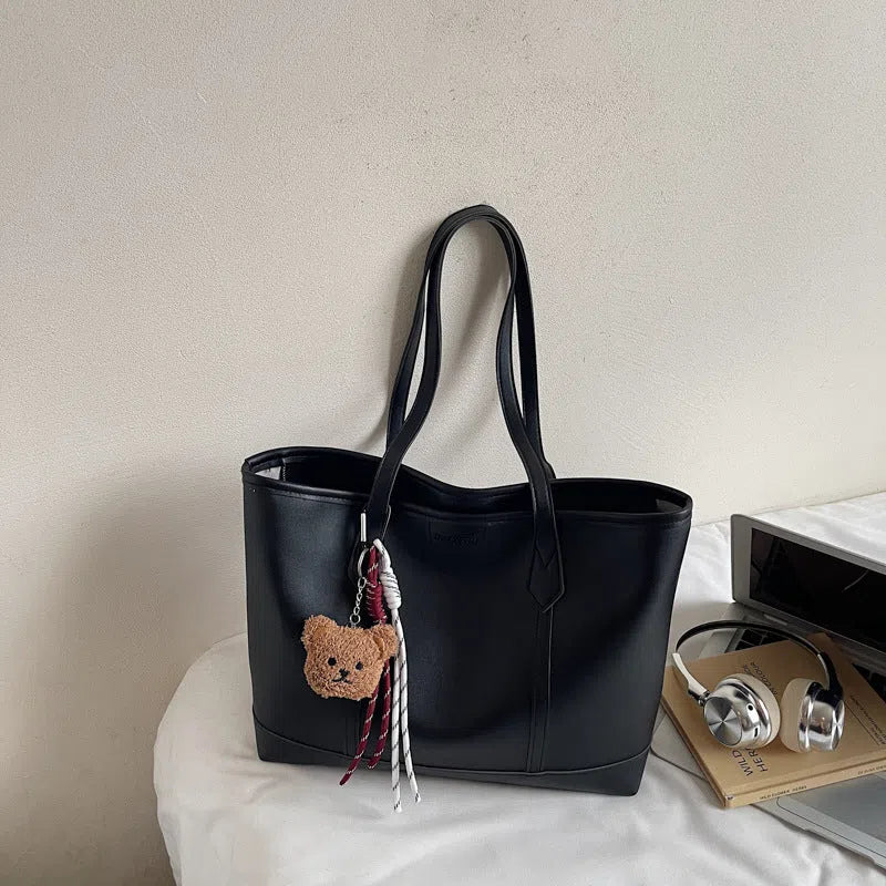 Niche Fashion retro shoulder tote bag in horizontal rectangular shape with stitched seams, PU material, available in multiple colours