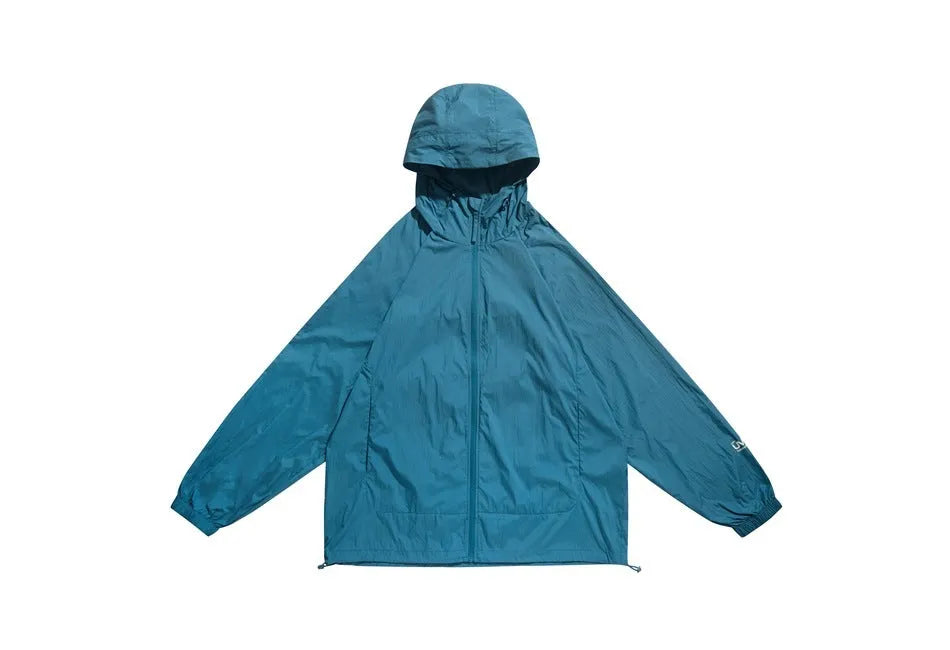 Men's lightweight sports hooded coat in chemical fibre blend fabric with slit pockets and straight hem design