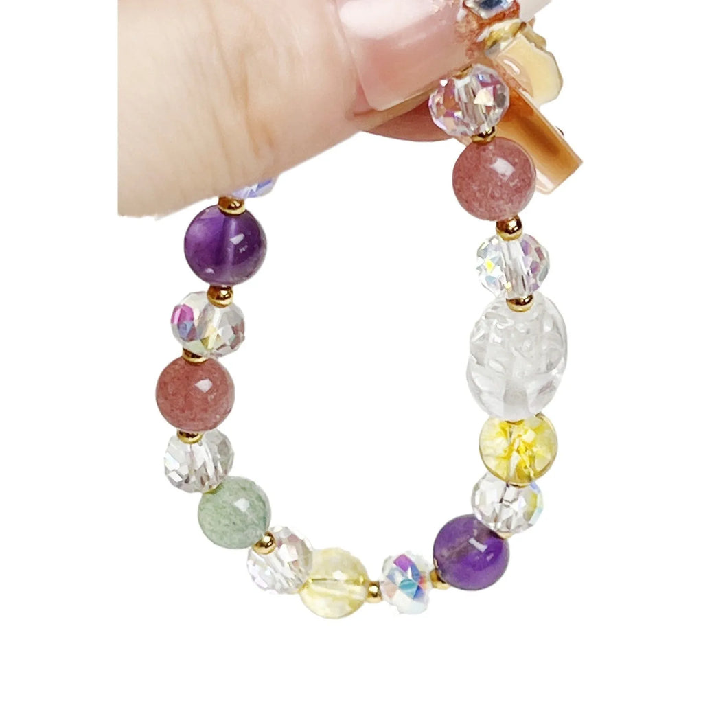 Handcrafted crystal bracelet with a detailed nine-tailed fox animal zodiac model.