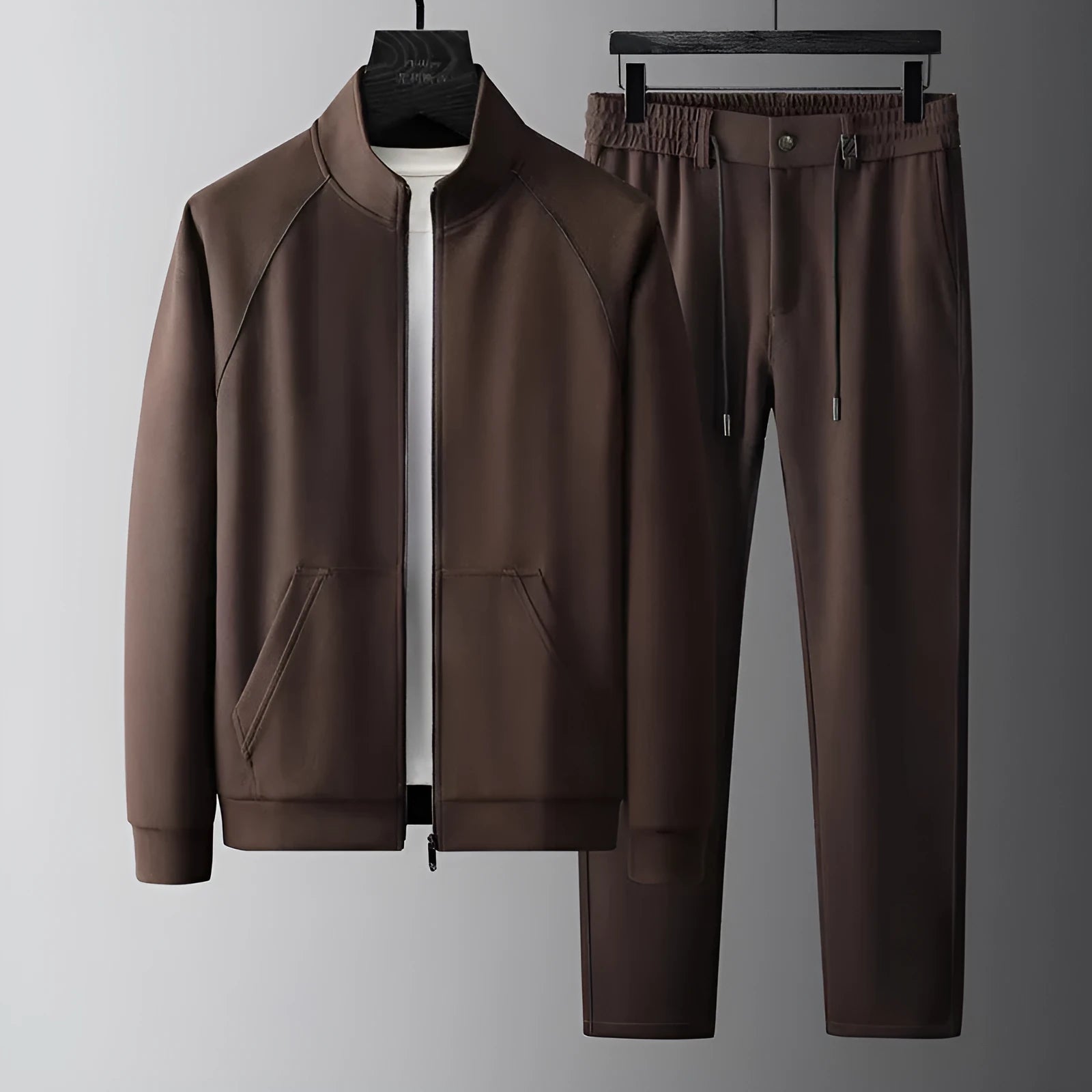 Men's stand collar casual sports suit with matching trousers in slim fit
