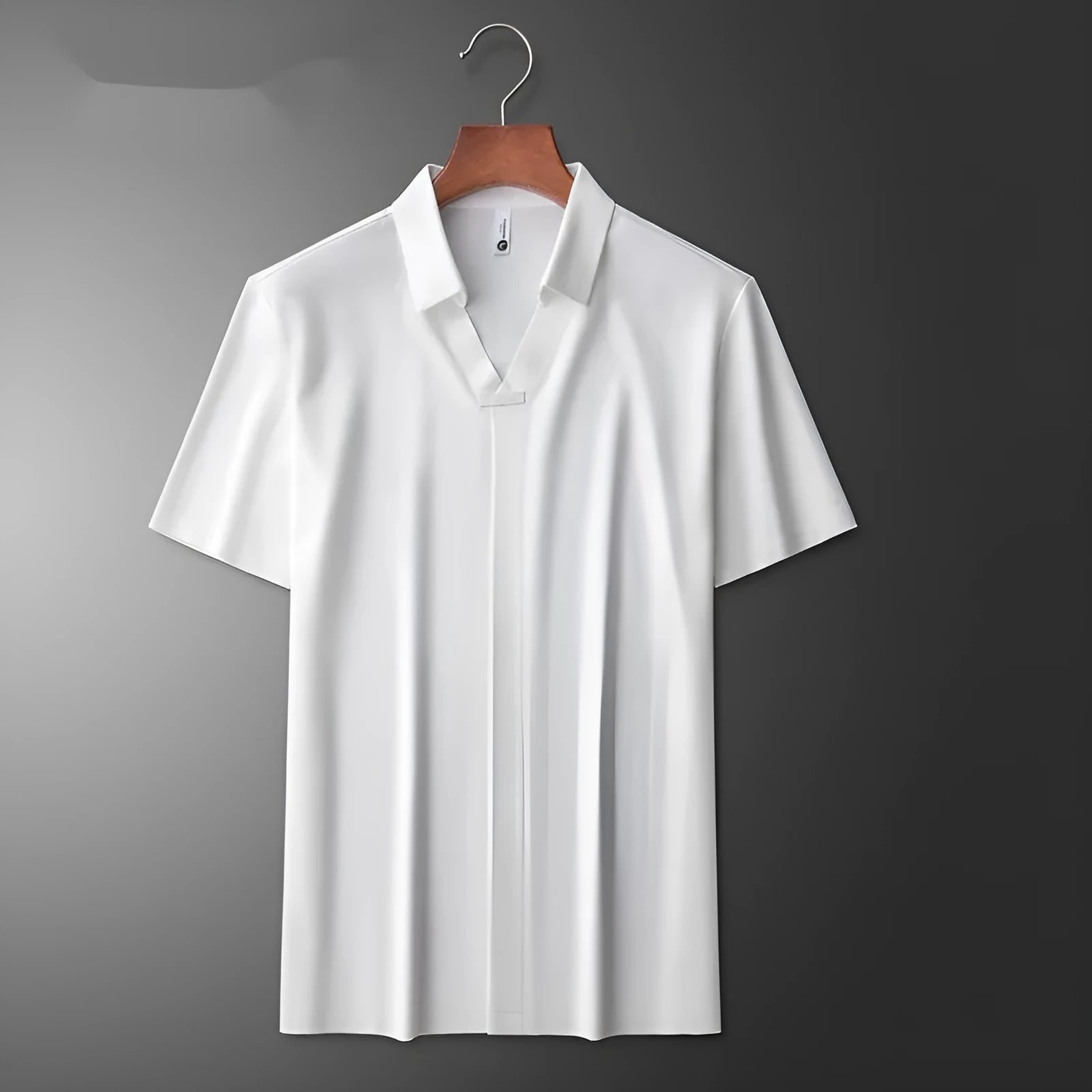 Men's lapel polo short-sleeved t-shirt in cotton blend fabric showing slim fit design