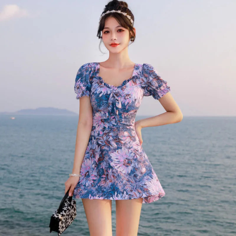 Women's solid colour one-piece swimsuit in polyester fabric