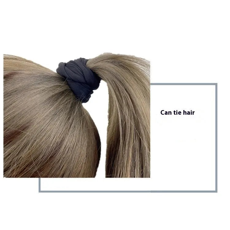 Wrist bag armband measuring 10cm by 10.5cm for mobile phones during camping and fitness activities
